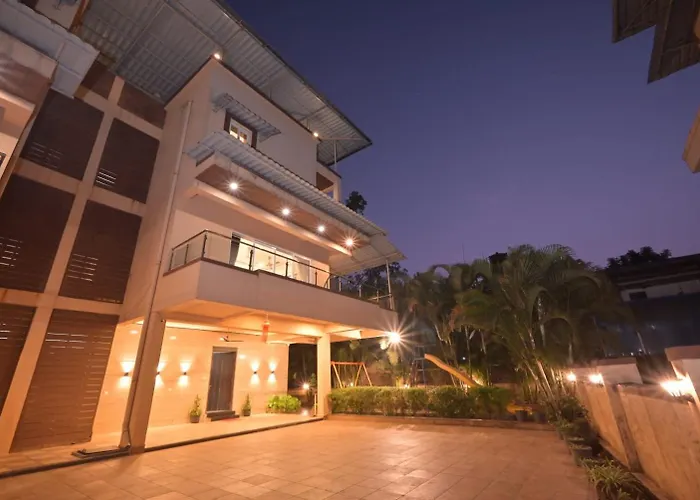 Shiva'S Premium 4Bhk Hotel Lonavala